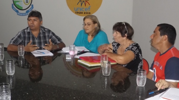 O Prefeito Zé Henrique, reuniu – se com a Secretária de Educação Maninha, com os Supervisores e Coordenadores para planejar o início do ano letivo - Imagem 4
