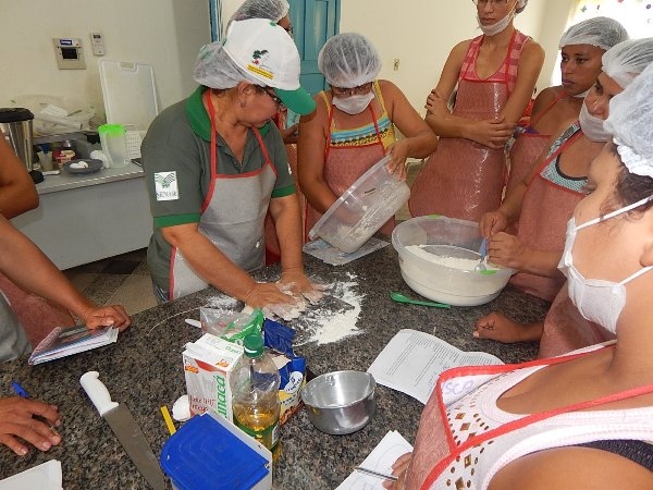 Curso de doce e salgados está sendo ministrado em Lagoinha - Imagem 5