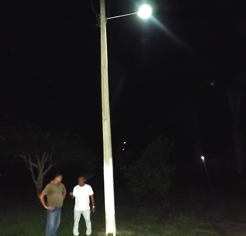 Prefeitura coloca iluminação pública na localidade Anajás - Imagem 4