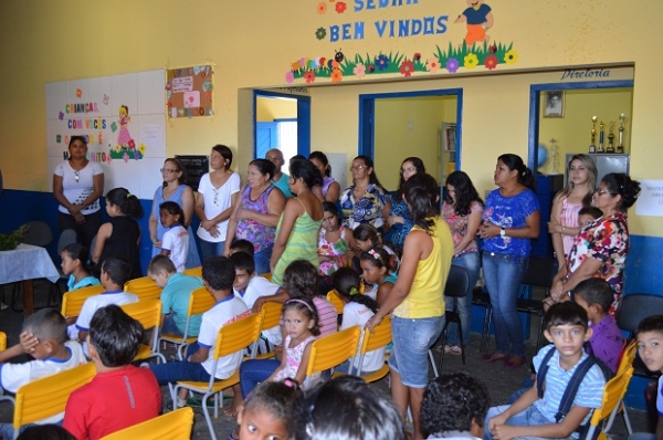 Prefeito Bernildo Val participa da abertura do ano letivo 2014 em Buriti dos Lopes - Imagem 4