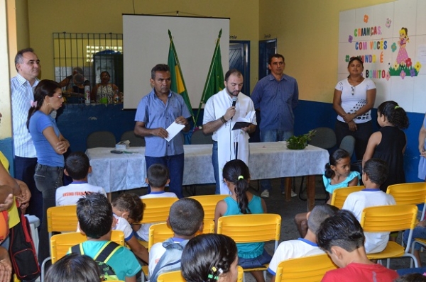 Prefeito Bernildo Val participa da abertura do ano letivo 2014 em Buriti dos Lopes - Imagem 1