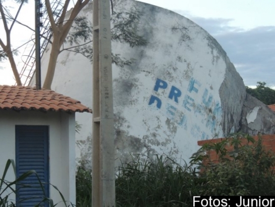 Caixa d´água desaba na cidade de Água Branca - Imagem 8