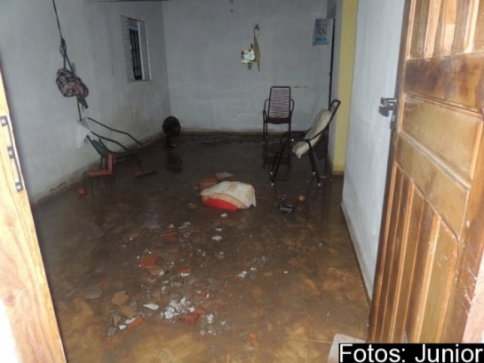 Caixa d´água desaba na cidade de Água Branca - Imagem 3