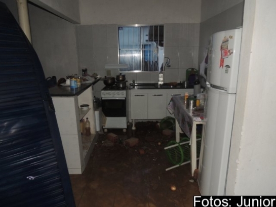 Caixa d´água desaba na cidade de Água Branca - Imagem 2