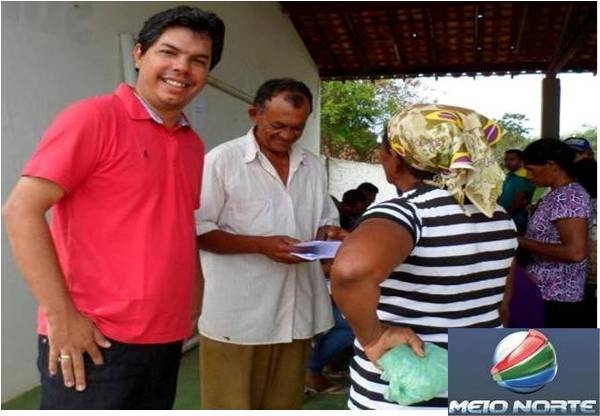 Administração Municipal distribui sementes para o Homem do Campo - Imagem 4