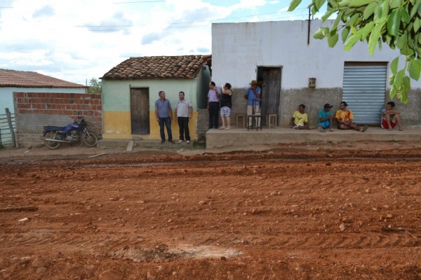 Prefeitura inicia terraplanagem de ruas e avenidas de Paulistana - Imagem 3