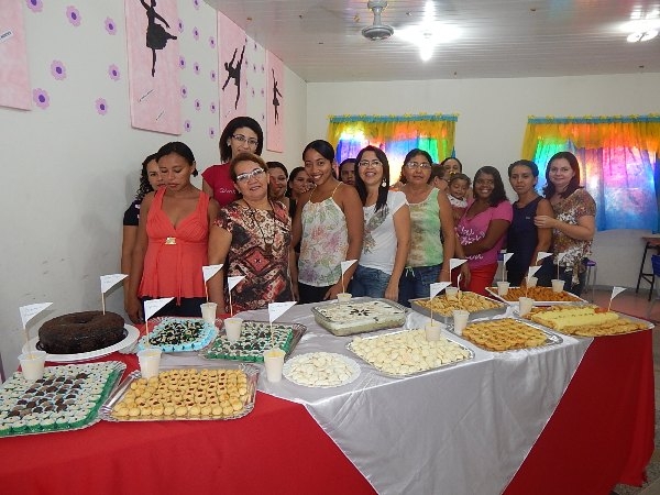 Veja como foi o encerramento do Curso de Doces e Salgados  - Imagem 11