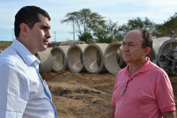 Prefeito Didiu Melo visita obras que estão sendo realizadas no município - Imagem 2