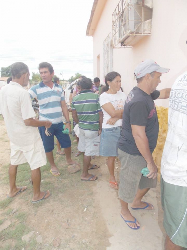 Prefeitura distribui sementes selecionadas para agricultores. - Imagem 4