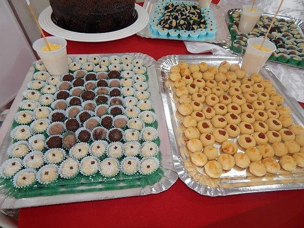 Veja como foi o encerramento do Curso de Doces e Salgados  - Imagem 8