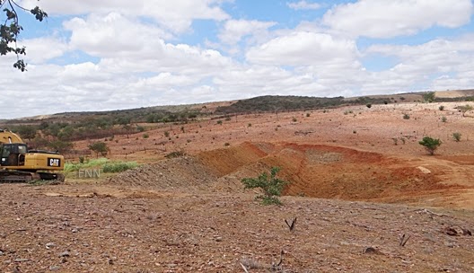 Prefeito Molão visita a construção de mais uma barragem no interior do município - Imagem 2