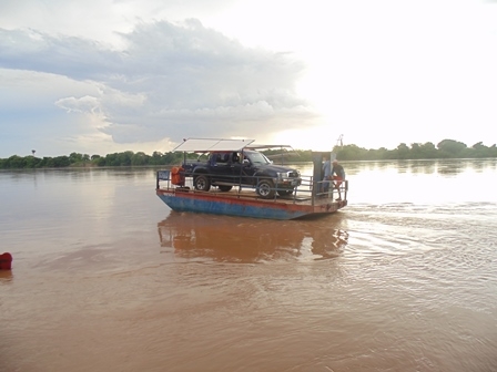 Balsa Ramos está fazendo travessia de carros no Rio Parnaíba em Porto - Imagem 4