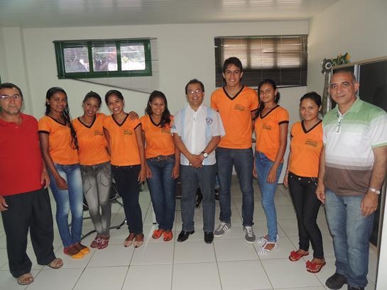 A Prefeitura Municipal de Água Branca promove a inclusão de jovens no mercado de trabalho. - Imagem 1