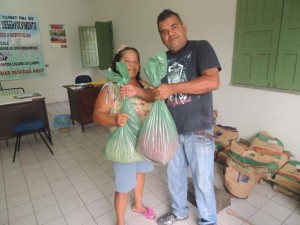 Secretaria Municipal de Agricultura distribui 2 toneladas de sementes