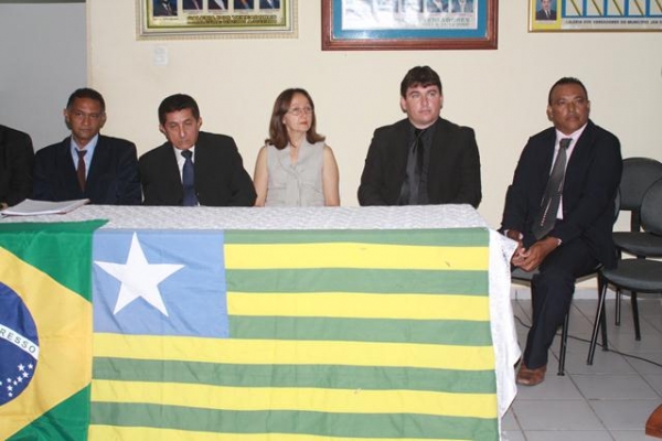 Derisvaldo Xavier toma posse como Vereador - Imagem 7