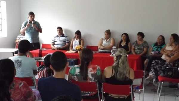 Reunião com todos os profissionais da Educação dá o pontapé inicial no ano letivo 2014 - Imagem 1