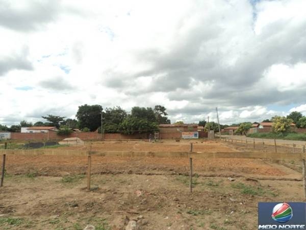 Quadra escolar coberta com vestuário está sendo construída no Bairro Vale Verde - Imagem 3