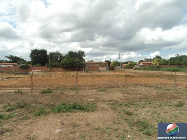 Quadra escolar coberta com vestuário está sendo construída no Bairro Vale Verde - Imagem 2