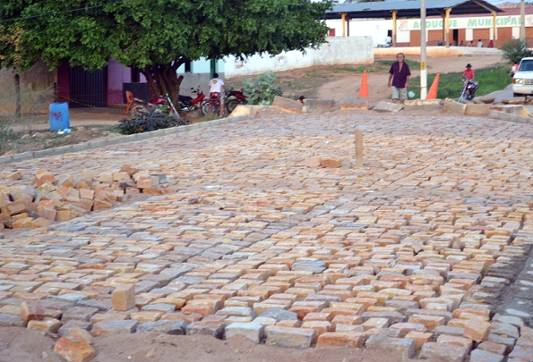 Avenida Isabel Ramos recebe novo calçamento - Imagem 2