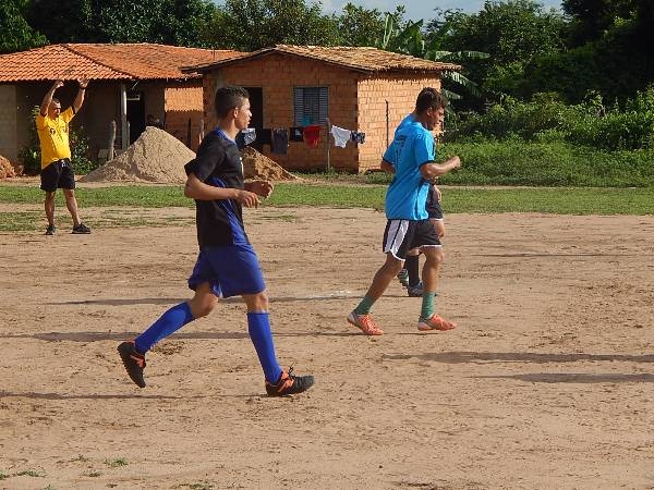 Veja como foi à abertura do campeonato de futebol em Estaca Zero  - Imagem 3