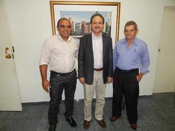  Prefeito Manoel Dedé Vai até o Palácio de Karnak em busca de obras para a cidade  - Imagem 1