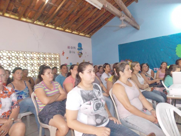 Primeira reunião do ano letivo 2014 do Educandário Pré-Vida. - Imagem 8