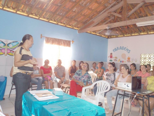 Primeira reunião do ano letivo 2014 do Educandário Pré-Vida. - Imagem 5