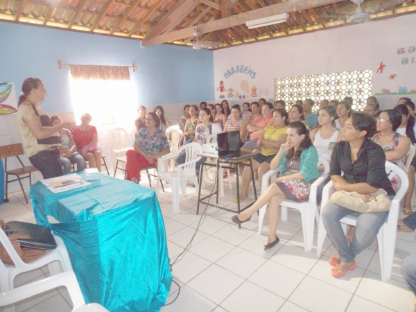 Primeira reunião do ano letivo 2014 do Educandário Pré-Vida. - Imagem 10