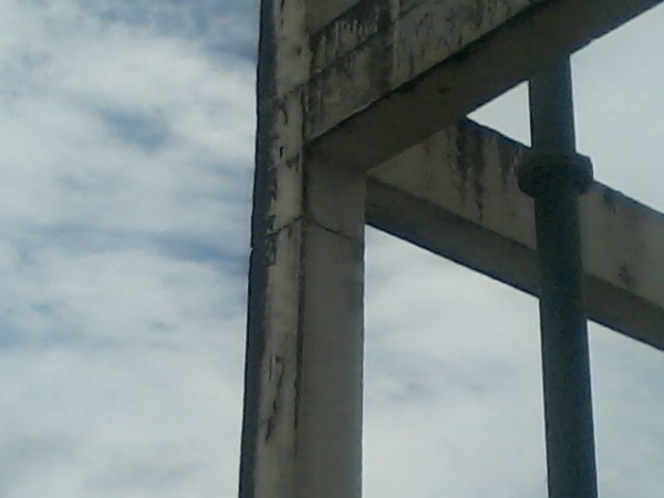 Moradores da Rua Floriano Peixoto se preocupam com estado de conservação da caixa dágua da Agespisa  - Imagem 5