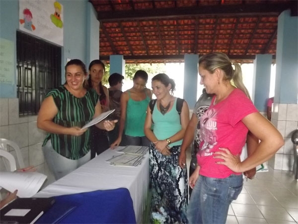 Professores de Caxingó recebem certificado de conclusão de semana pedagógica - Imagem 5