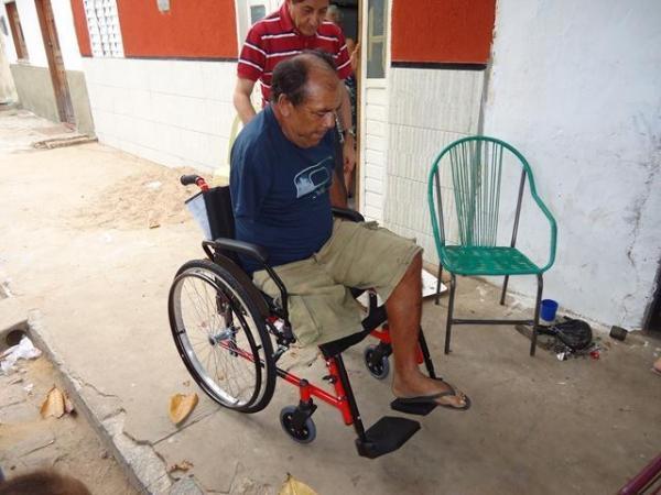 Prefeito Dr.Zé Maria faz entrega de Cadeiras de Rodas  - Imagem 32