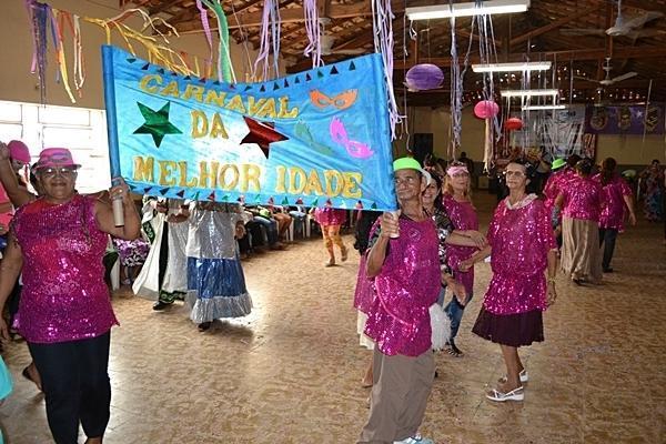 Carnaval da Melhor Idade foi só animação e alegria - Imagem 2