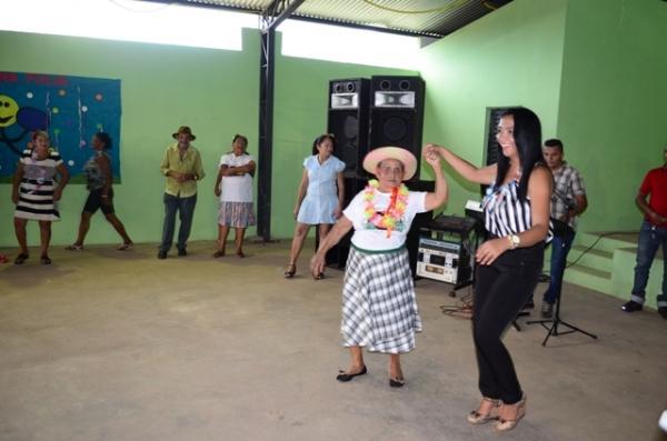 Vera Mendes: Carnaval do idoso é comemorado com muita alegria. - Imagem 28