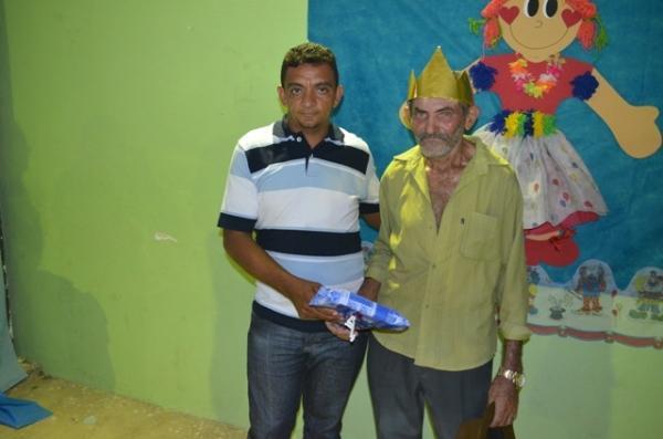 Vera Mendes: Carnaval do idoso é comemorado com muita alegria. - Imagem 16