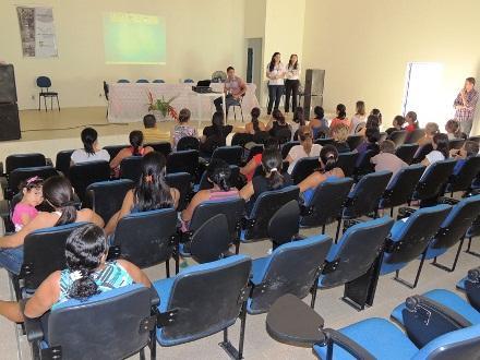 Mulheres inscritas no CadÚnico terão cursos profissionalizantes