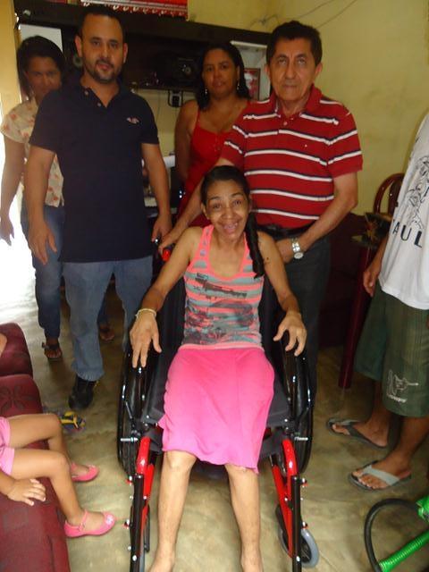 Prefeito Dr.Zé Maria faz entrega de Cadeiras de Rodas  - Imagem 7