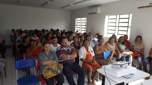 Prefeitura Realiza Capacitação com os Professores da EJA - Imagem 16