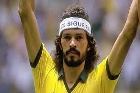 O jogador Sócrates da Seleção Brasileira e do Corínthians já morou em Teresina. - Imagem 3