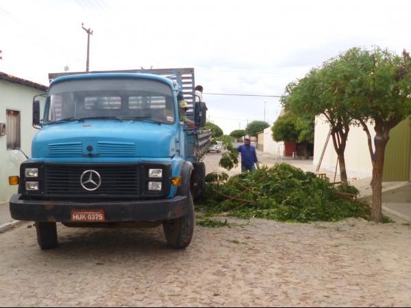 Limpeza pública é uma das prioridades da atual gestão da prefeitura - Imagem 3