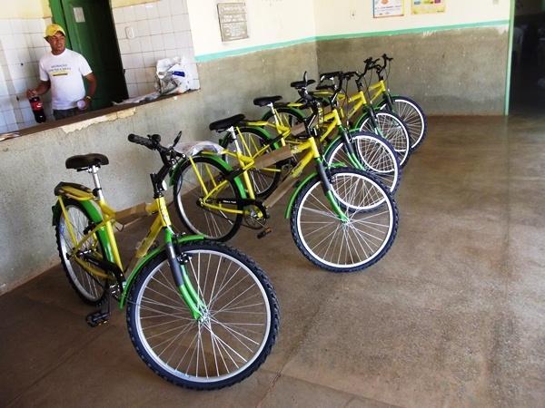 Prefeito Nonato Barbosa participa da entrega das bicicletas do Programa Pedala Piauí. - Imagem 7