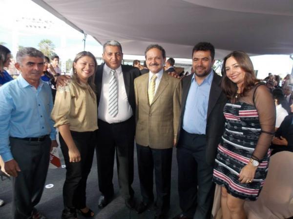 Primeira dama Lindyane Batista e Supervisor de Ensino Werbety Ney são condecorados com Medalha Mérito Renascenças em comemoração aos 191 anos da batal - Imagem 7