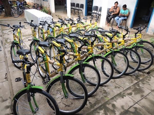               Bicicletas facilitaram o acesso escolar a estudantes da rede municipal - Imagem 1