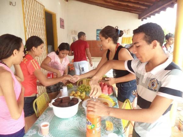 CRAS promove dia de lazer para os adolescentes do Pro - jovem no Sítio Guimarães - Imagem 4