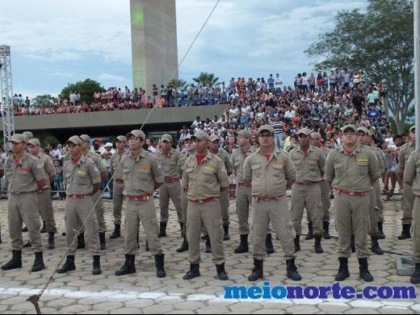 Alunos de Domingos Mourão fazem protesto durante evento no monumento aos heróis do Jenipapo. - Imagem 7