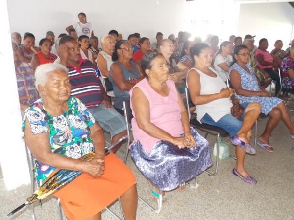 Equipe de saúde realiza palestra para hipertensos e diabéticos em Canavieira - Imagem 7