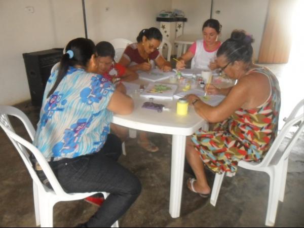 Idosos de Santo Inácio participaram de oficina de Pintura  - Imagem 12