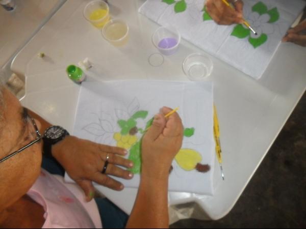 Idosos de Santo Inácio participaram de oficina de Pintura  - Imagem 5