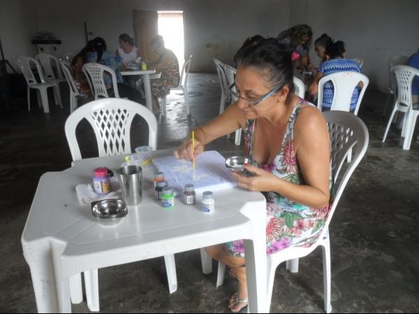 Idosos de Santo Inácio participaram de oficina de Pintura  - Imagem 13