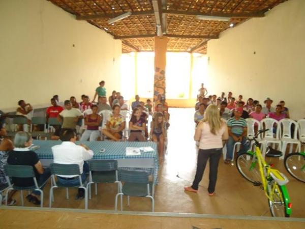 Prefeito Dr.Zé Maria faz entrega de Bicicletas aos Alunos do Interior - Imagem 49