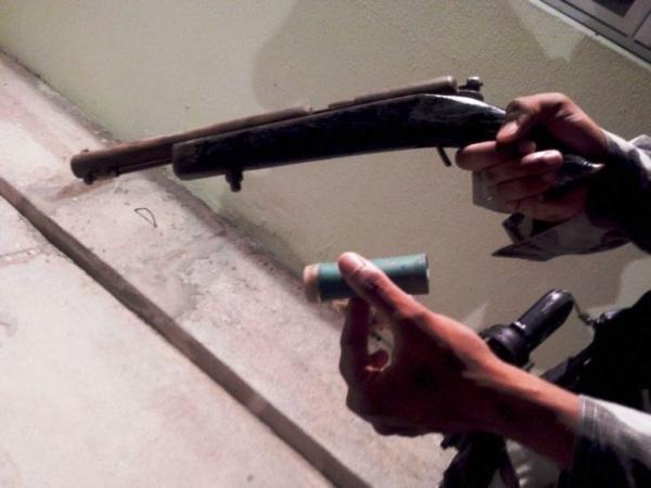 Briga de irmãos termina em prisão e apreensão de armas de fogo - Imagem 1
